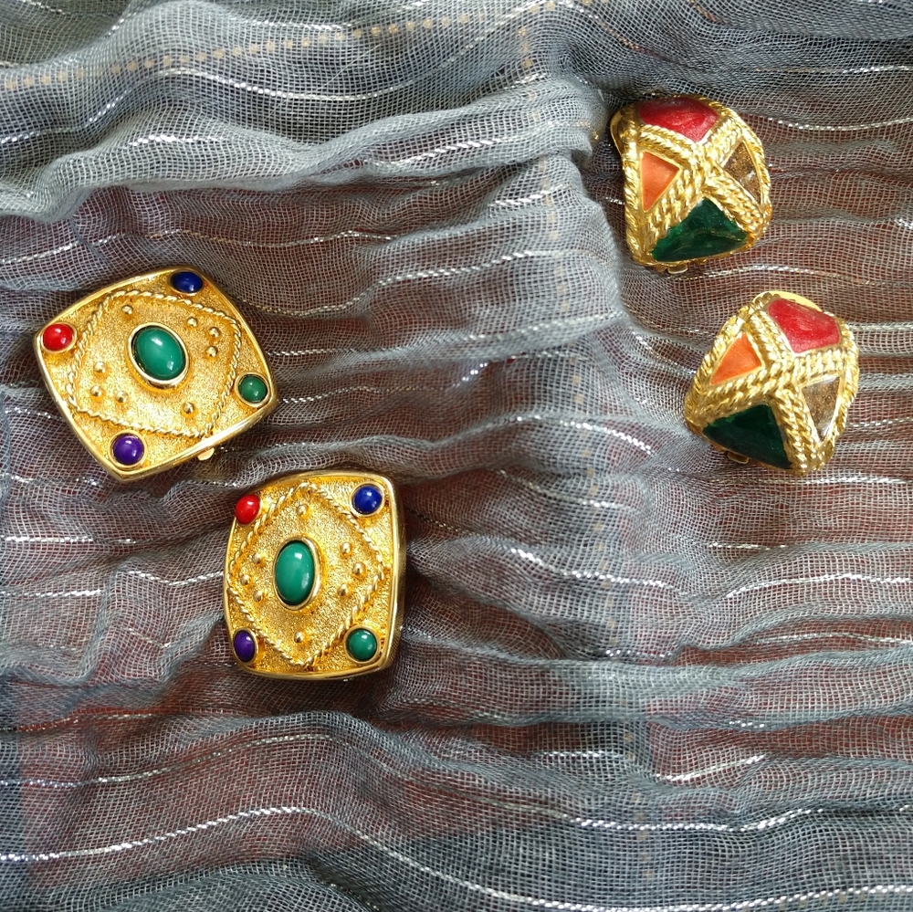 Set of 2 pairs of earrings